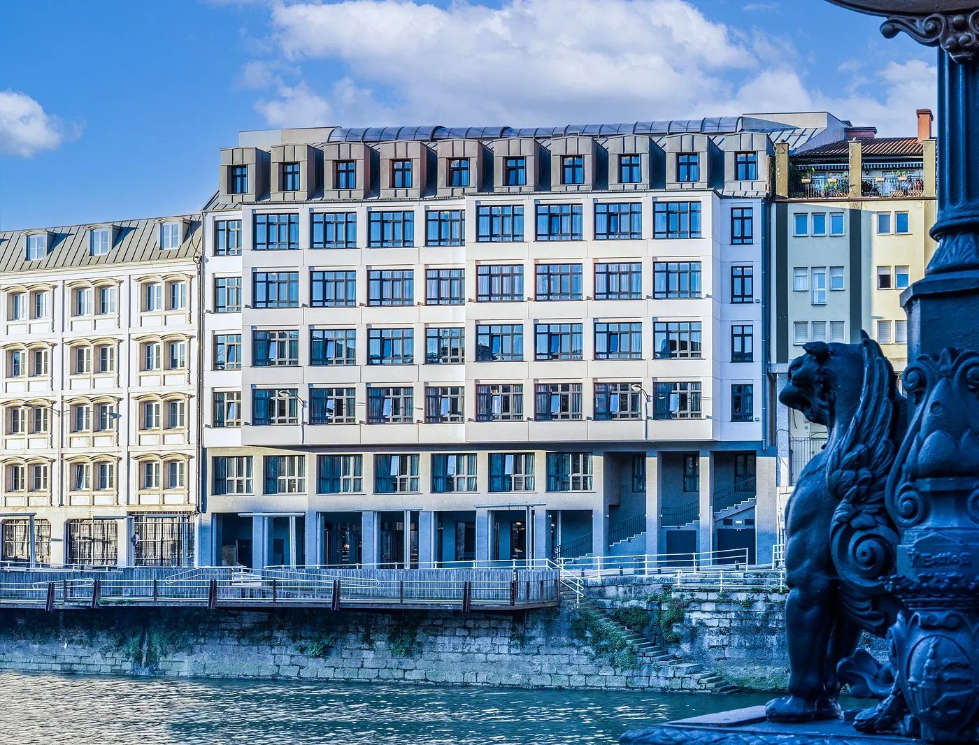 Axel Hotel