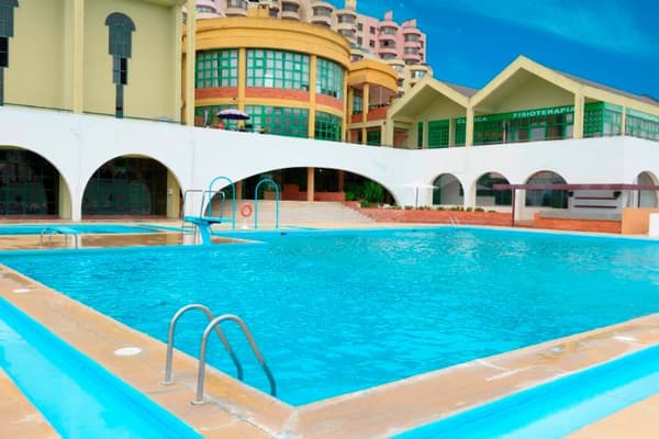 Ramada by Wyndham Lisbon-1