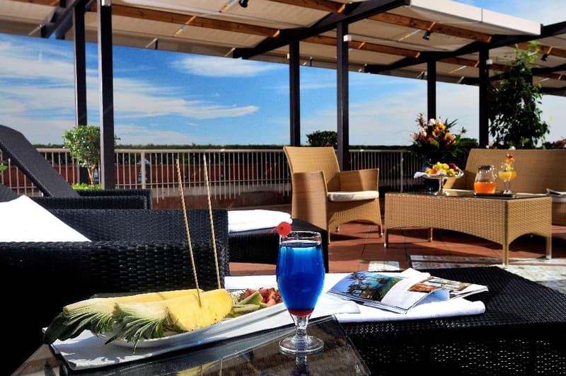 Hotel Paradiso, Bw Signature Collection