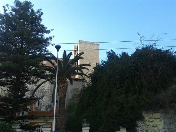 Due Colonne-1