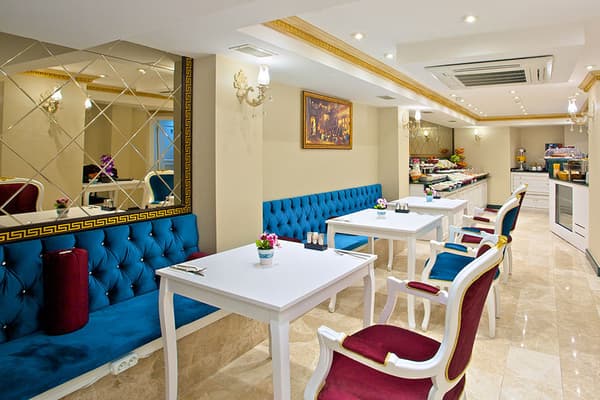 Glamour Hotel-1