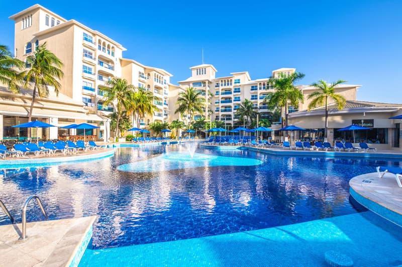Hotel Occidental Costa Cancun