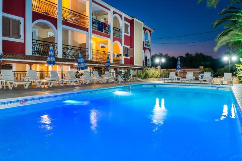 Rose Club Hotel