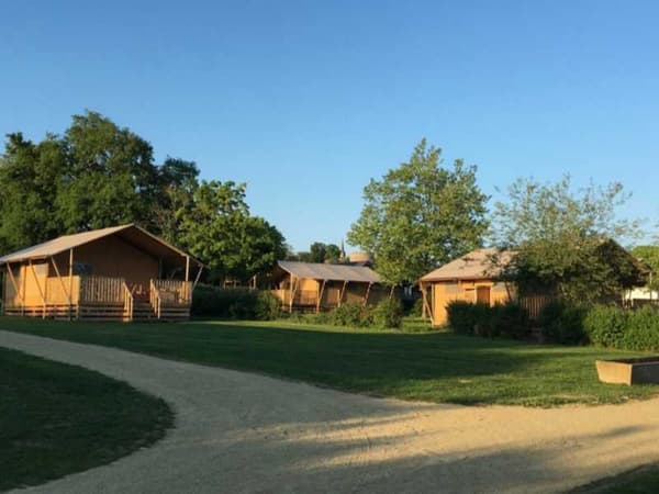 Glamping Sainte Suzanne-1