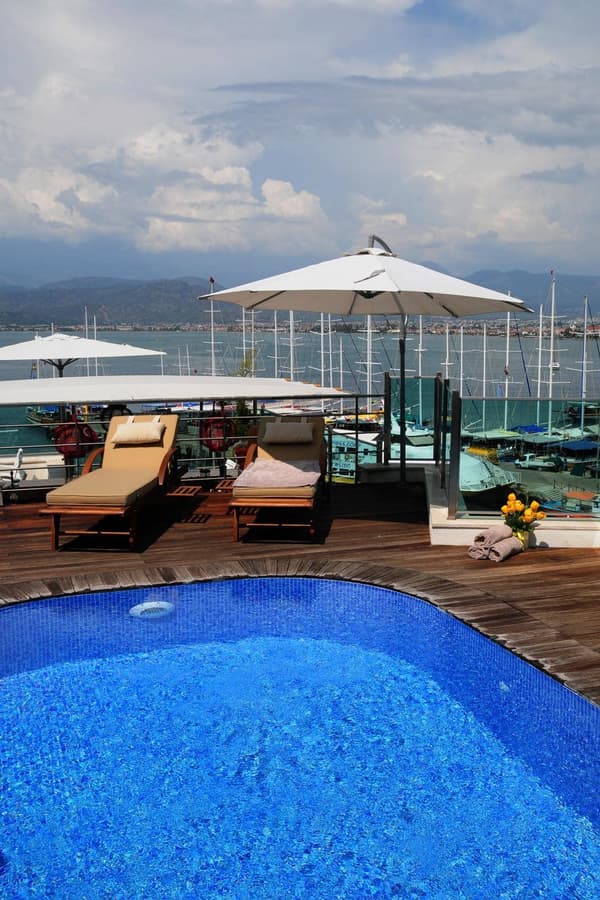 Alesta Yacht Hotel-1