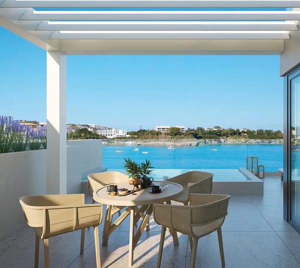 Castello Infinity Suites-1