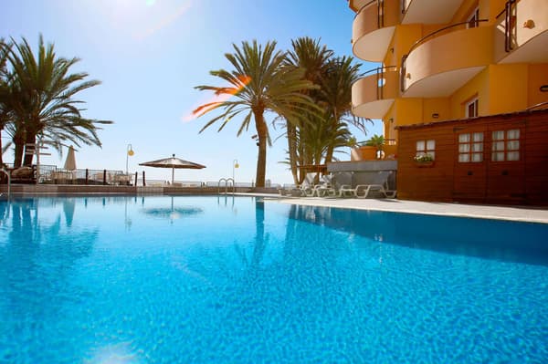 Ramada Resort by Wyndham Puerto de Mazarron-1