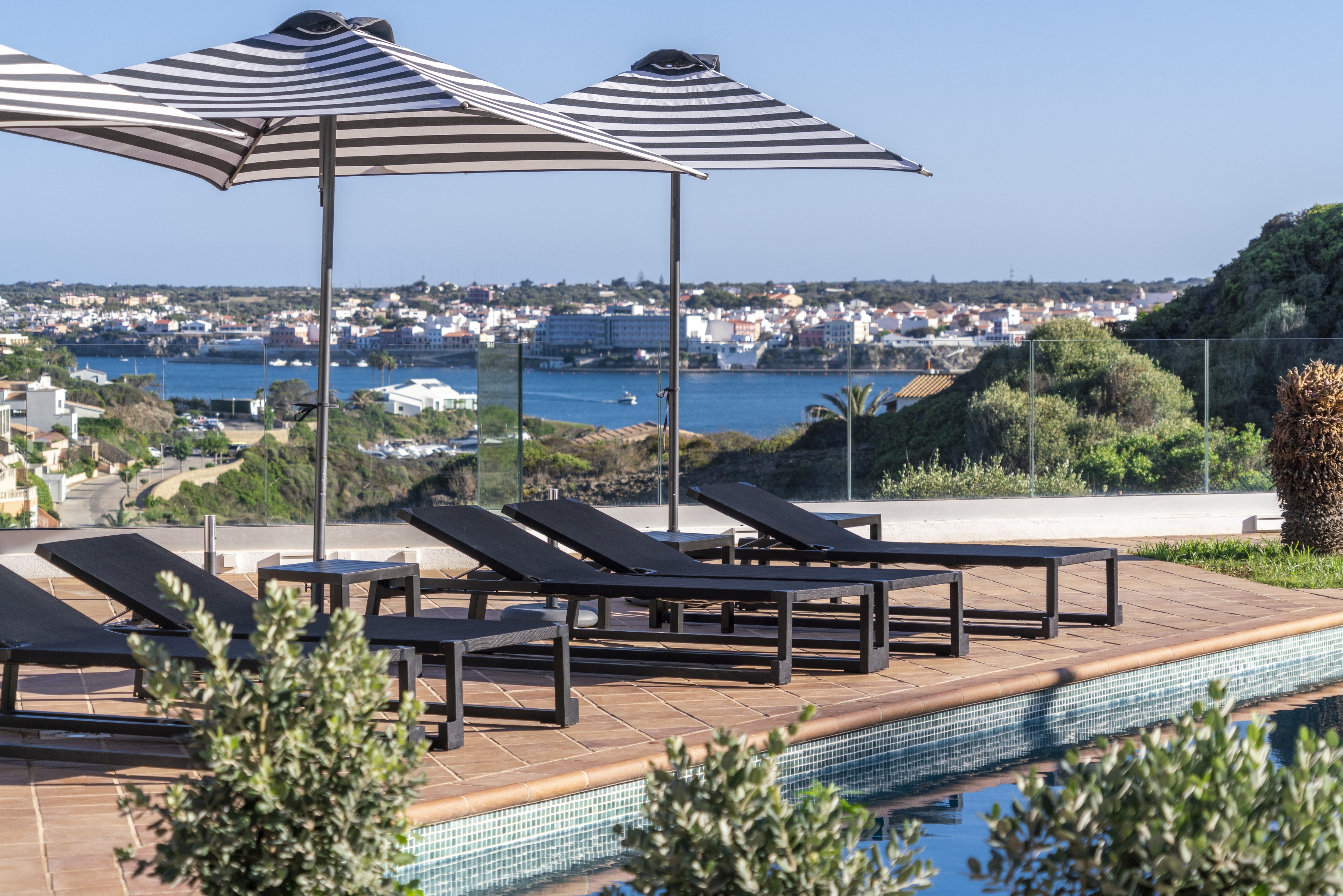 Cala Llonga Hotel Menorca