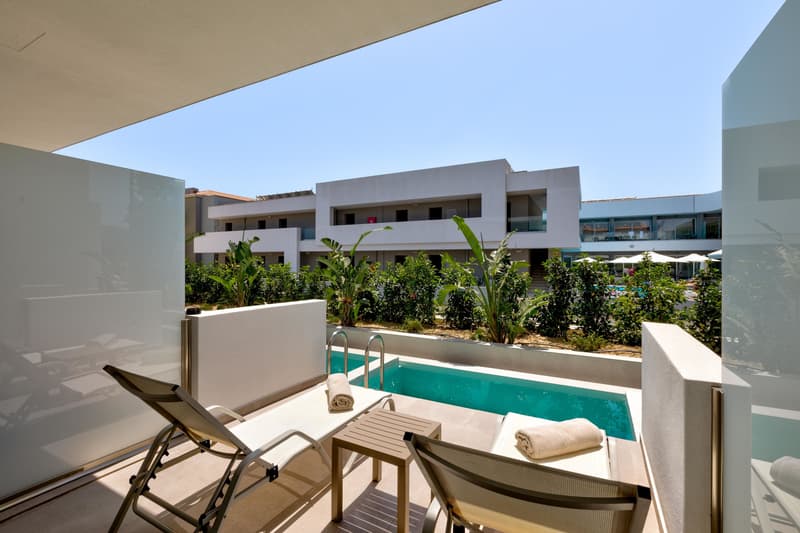 White Olive Premium Hotel