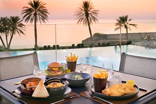 Crowne Plaza Muscat-1