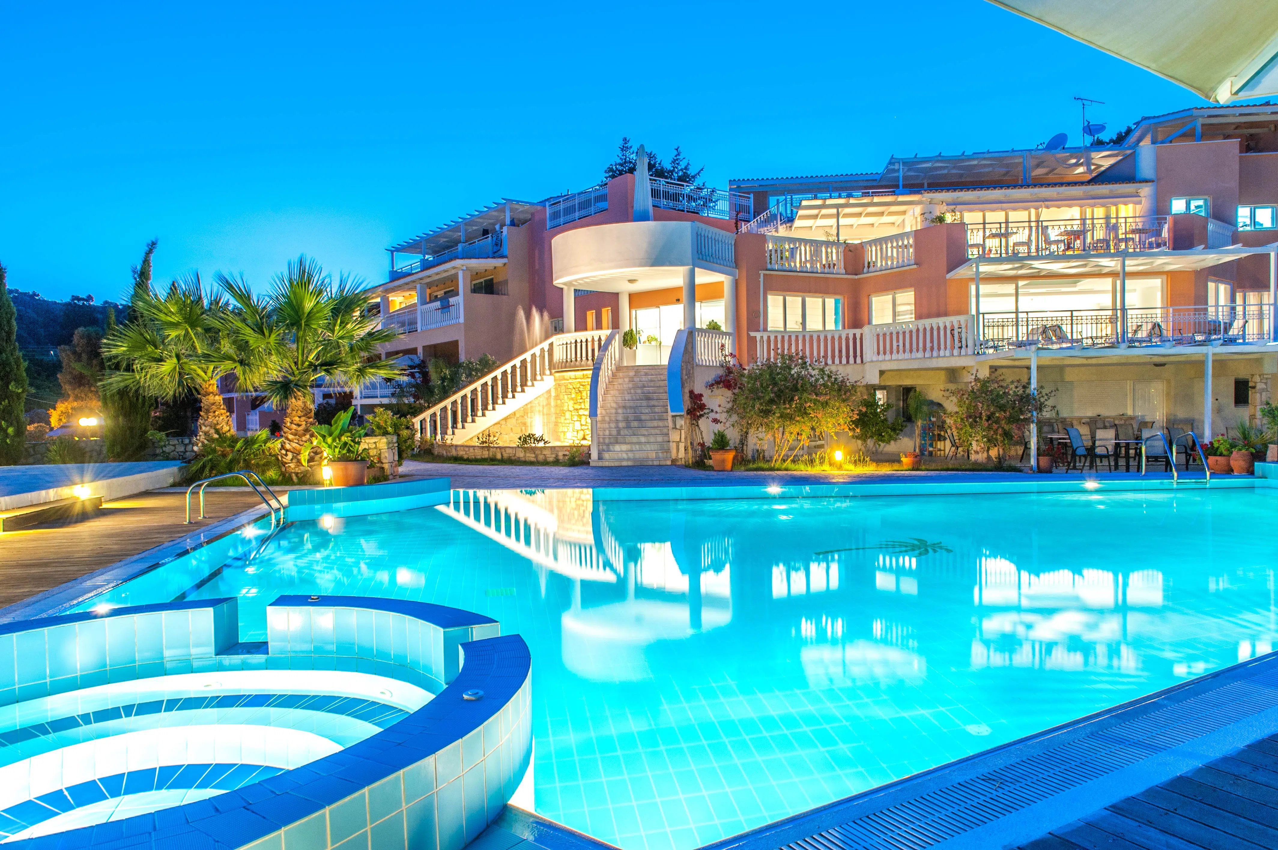 Belvedere Hotel & Luxury Suites