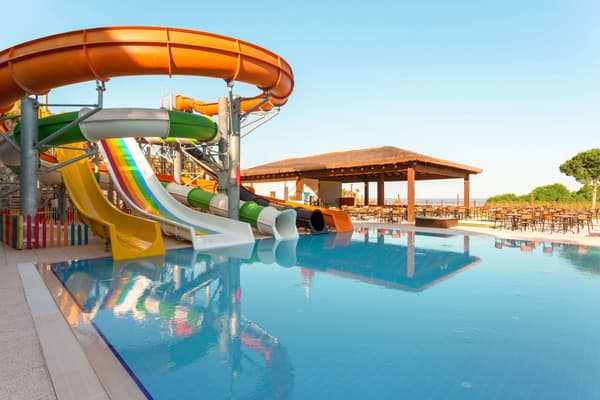 Ramada Hotel & Suites by Wyndham Kusadasi-1