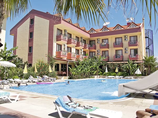 Silver Hotel-1