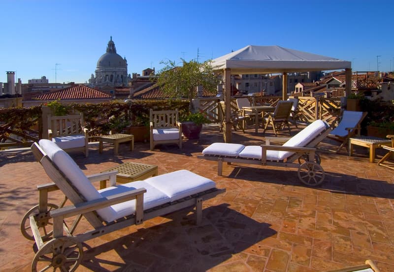 Saturnia and International Hotel