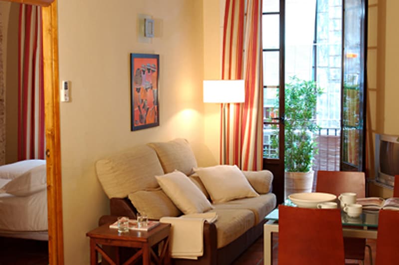 AinB Las Ramblas-Guardia Apartments