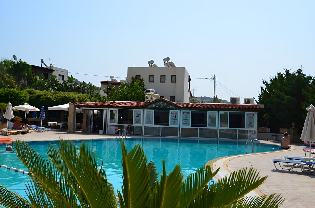 Coliseum Studios & Apartments in Pefki, Griekenland | Zoover