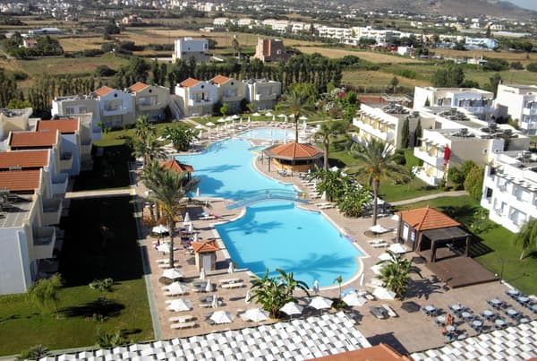 Zorbas Beach Hotel-1