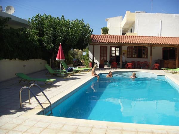 Prinos Apartementen-1