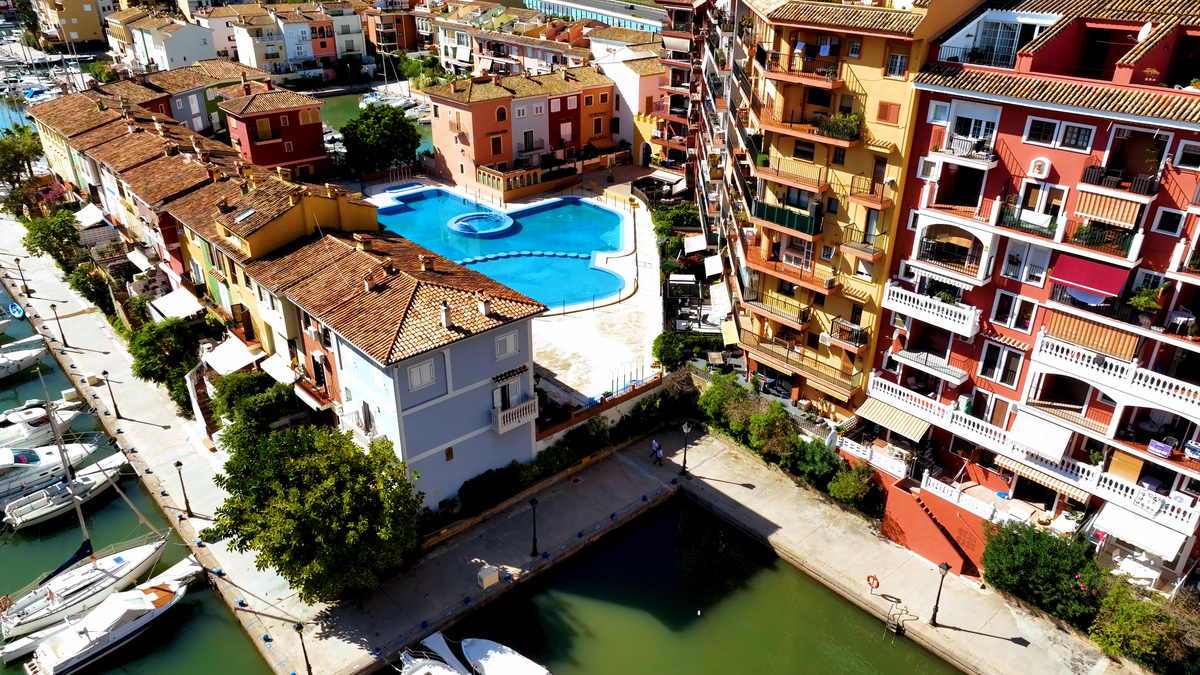 Valencia Port Saplaya Apartamentos