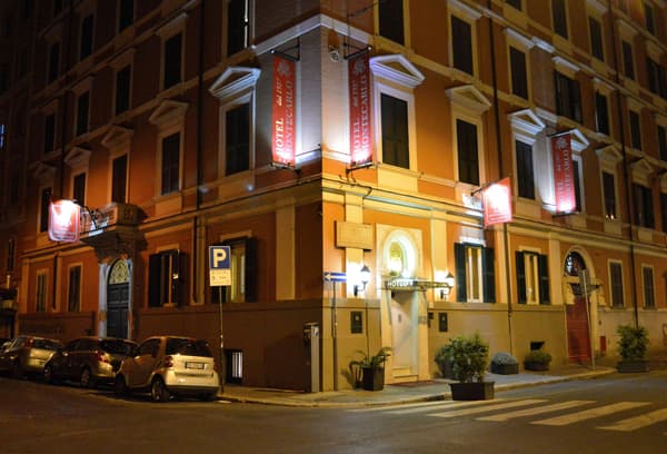 Hotel Montecarlo-1