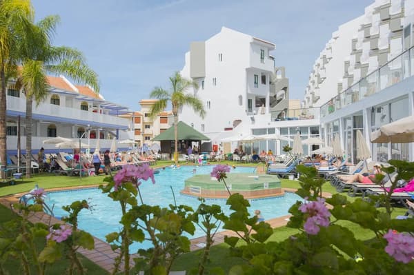 PlayaOlid Suites & Appartementen-1