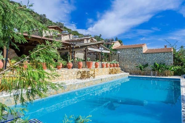 Stone Village Petrino Horio-1