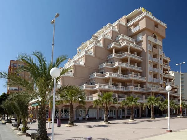 Los Delfines Hotel & Suites-1