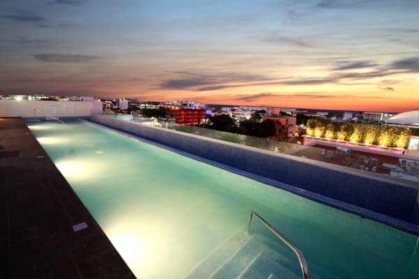 Holiday Inn Express & Suites Playa del Carmen-1