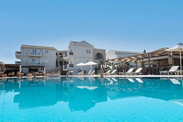 Ekati Mare Boutique Hotel & Suites-1