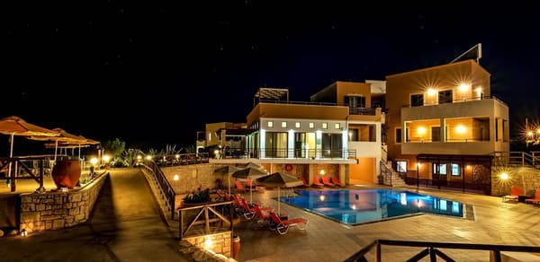 Alkionis Beach Hotel & Appartementen-1