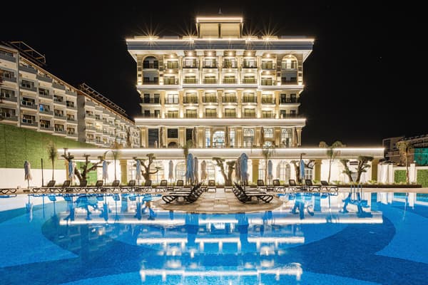 Serenity Queen Hotel-1