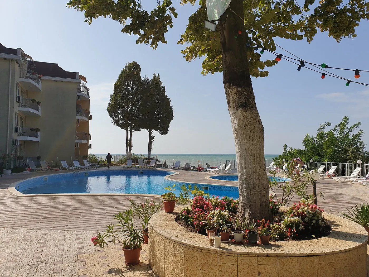 Helios Hotel