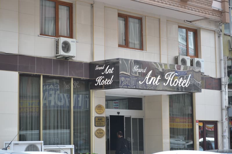 Grand Ant Hotel
