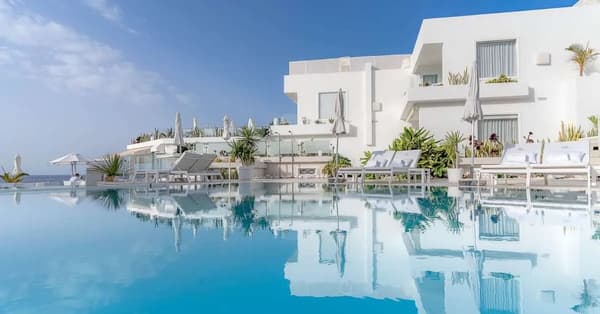 Lanis Suites De Luxe-1