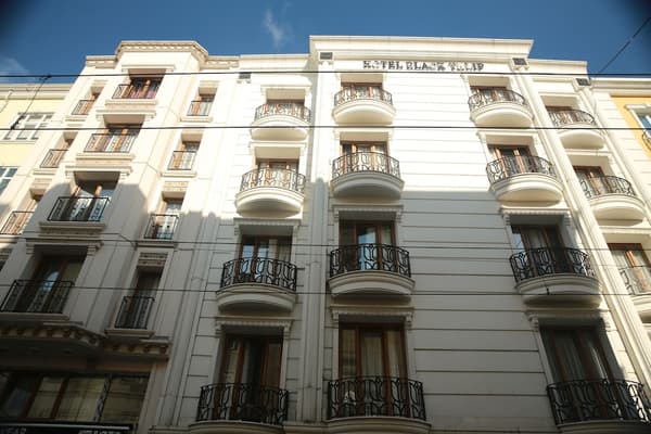Black Pearl Hotel-1