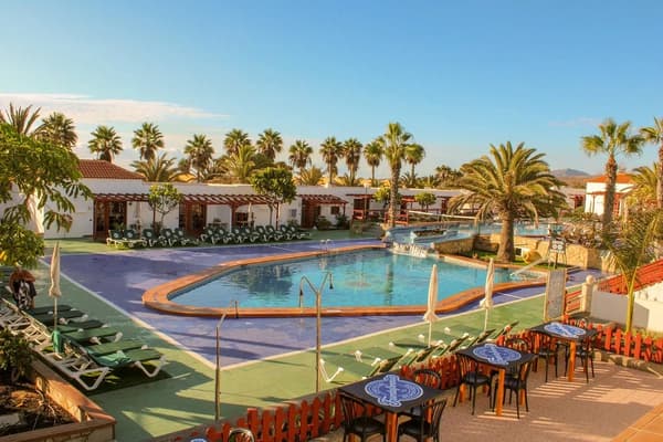 Bungalows Castillo Club Lake-1