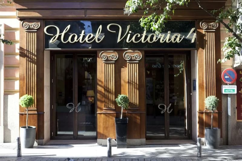 Victoria 4