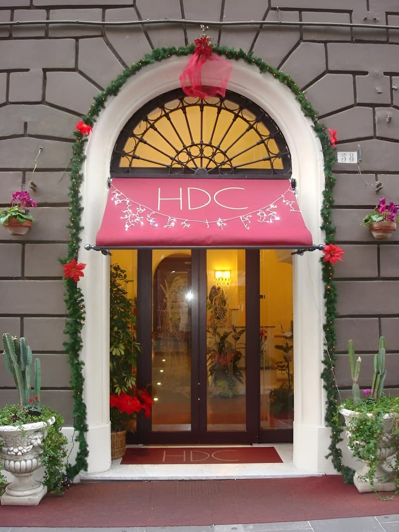 Dina Hotel
