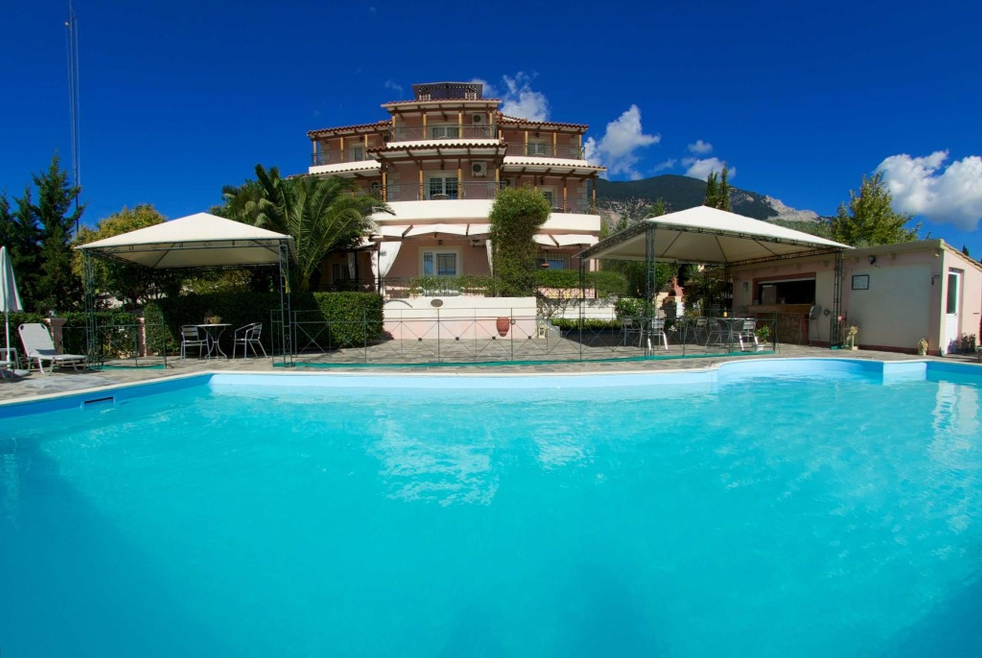 Nostos Studios and Apartments