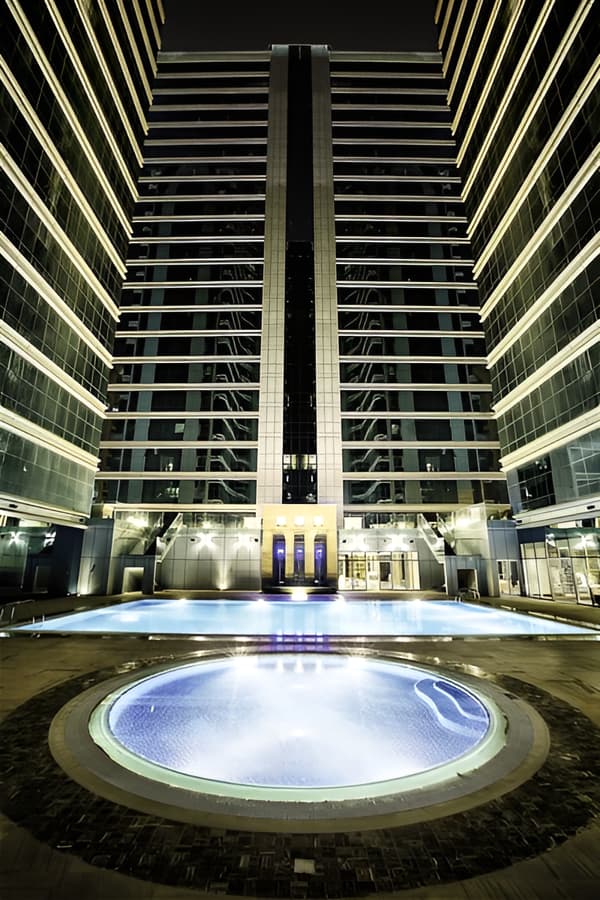 Vintage Grand Hotel-1