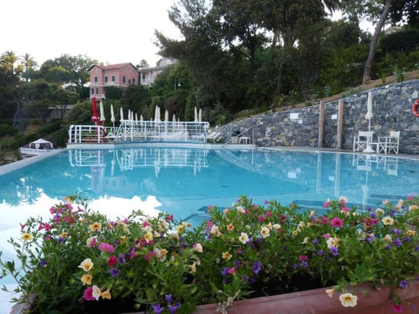 Excelsior Palace-1