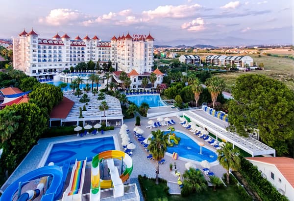 Serenis Hotel-1