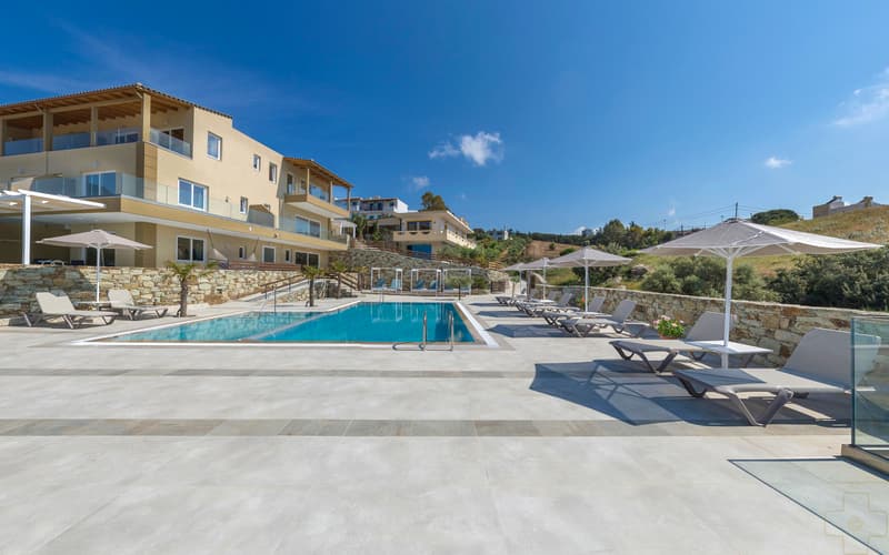 Spiros - Soula Family Hotel and Thematic Suites