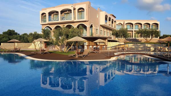 Elegance Luxury Executive Suites-1