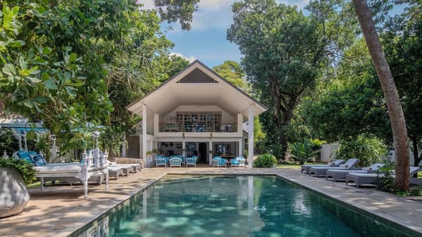 Nomad Beach Resort-1