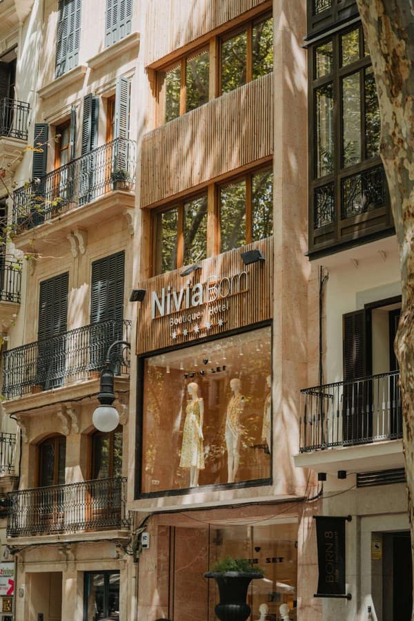 Nivia Born Boutique Hotel-1