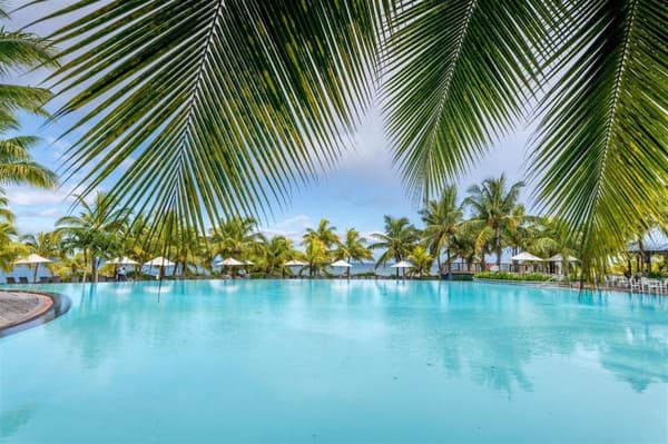 Victoria Beachcomber Resort & Spa-1
