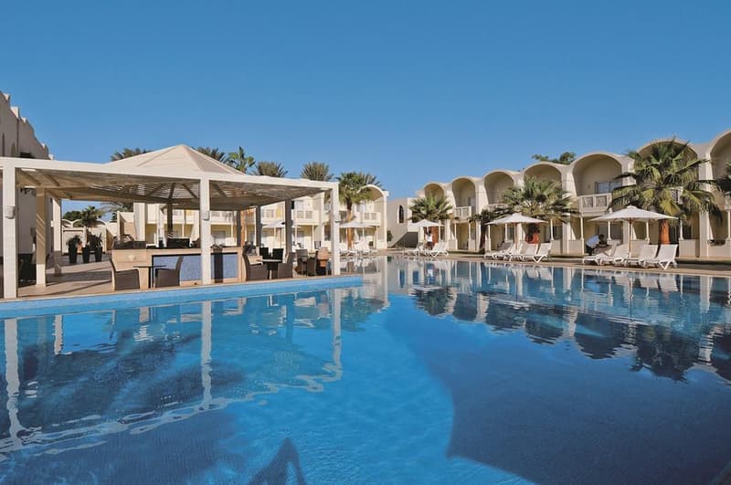 Reef Oasis Beach Resort
